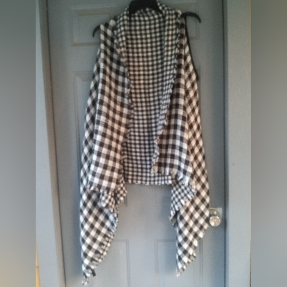 New Women's Black & White Checkered Plaid Cardigan Vest Size Large